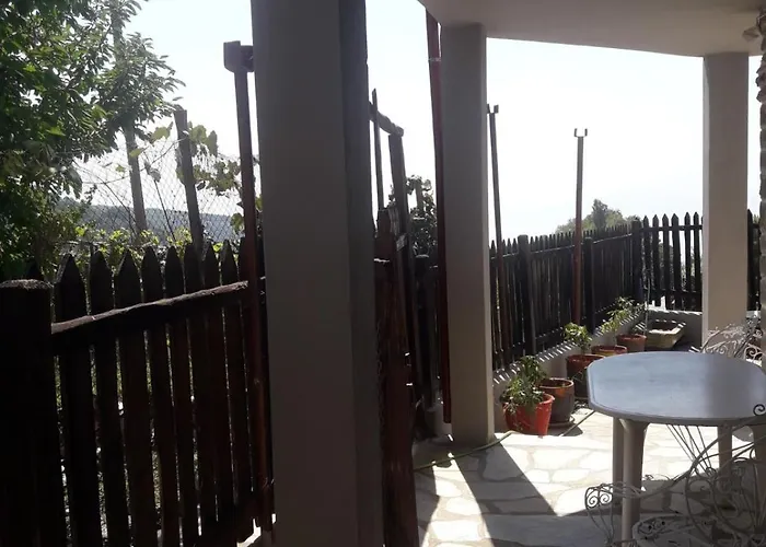 Mrs. Niki's House * Dhrákia